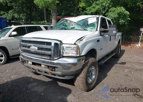 2004 Ford F-250 Lariat/Xl/Xlt z USA, uszkodzony, nr VIN 1FTNW21P44EB11493